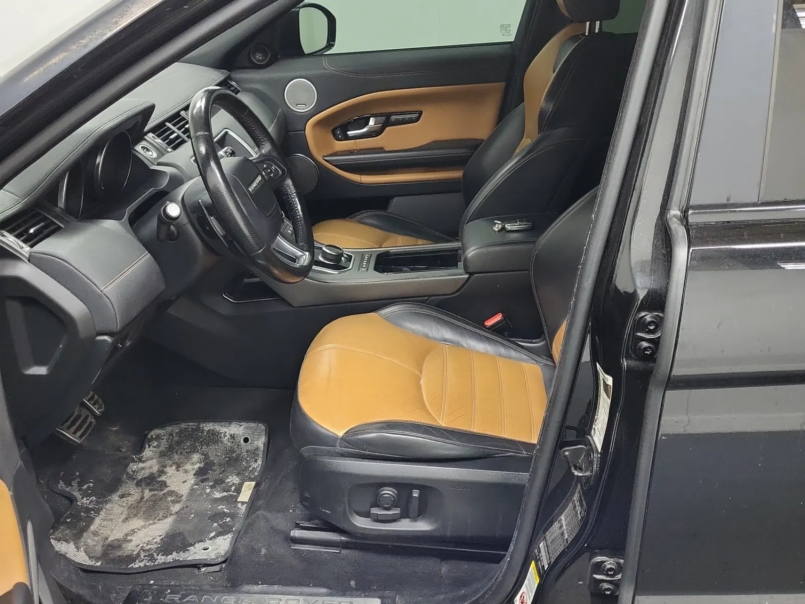 Front Interior Photo