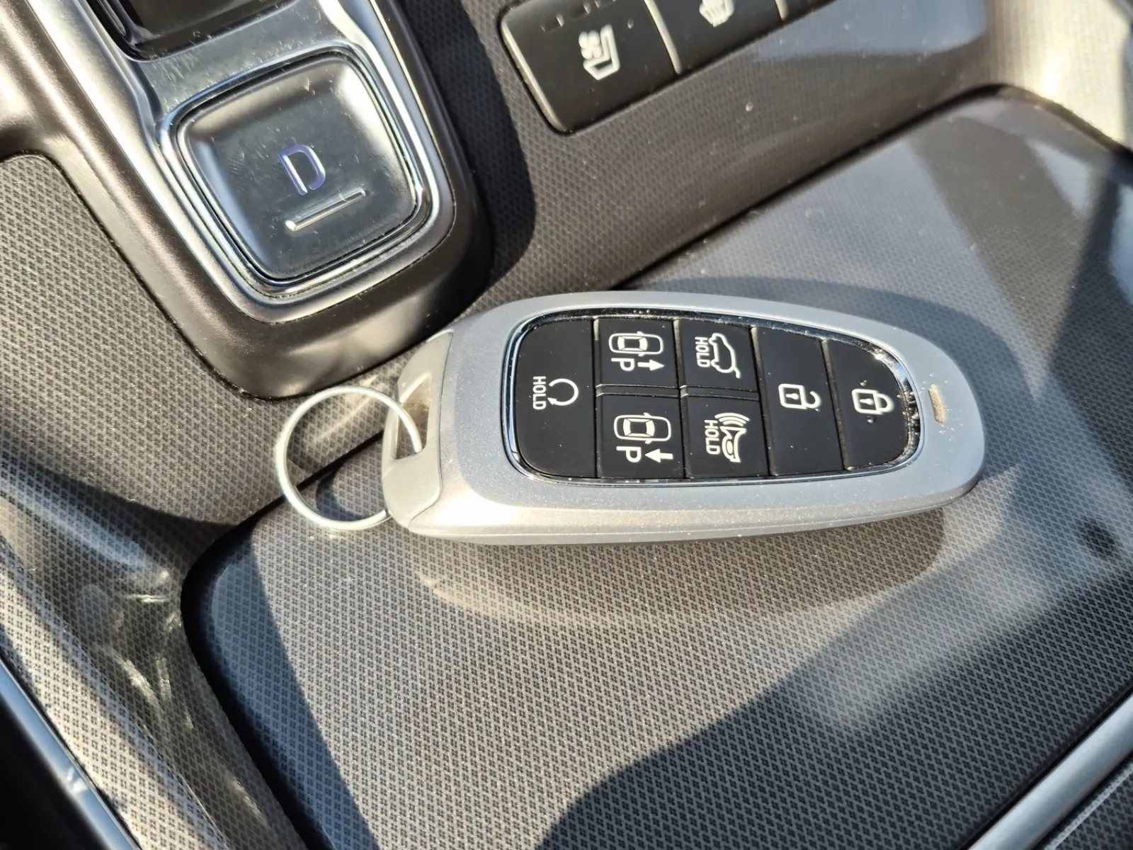 Keys/Fobs/Manual Photo