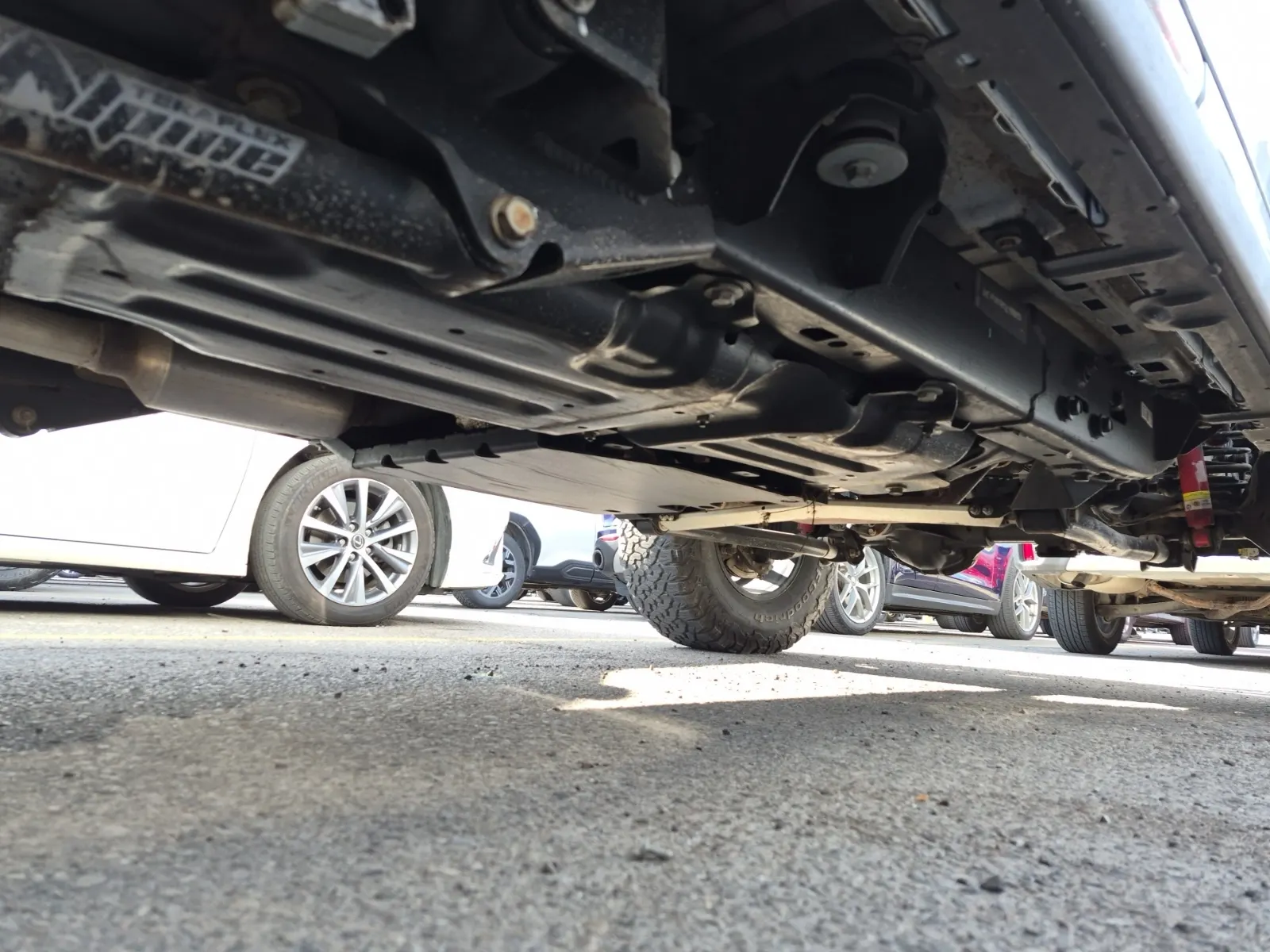 Undercarriage - Passenger Photo