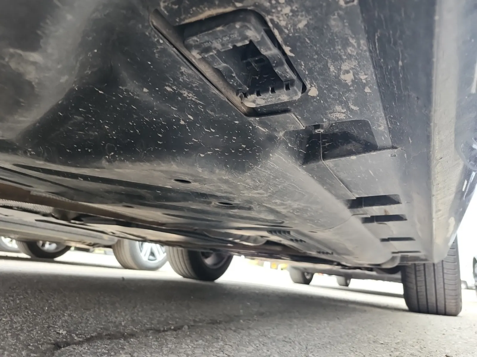 Undercarriage - Passenger Photo