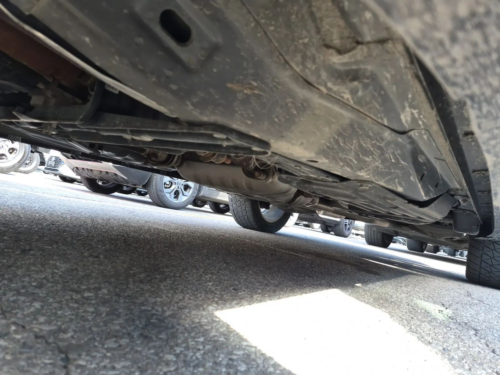 Undercarriage - Driver Photo