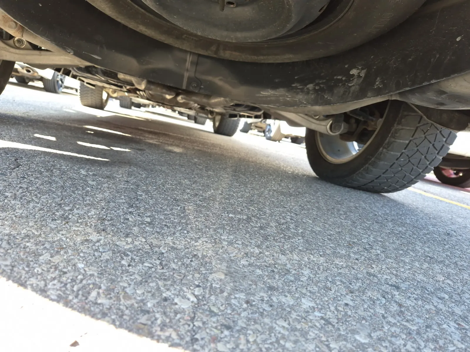 Undercarriage - Rear Photo