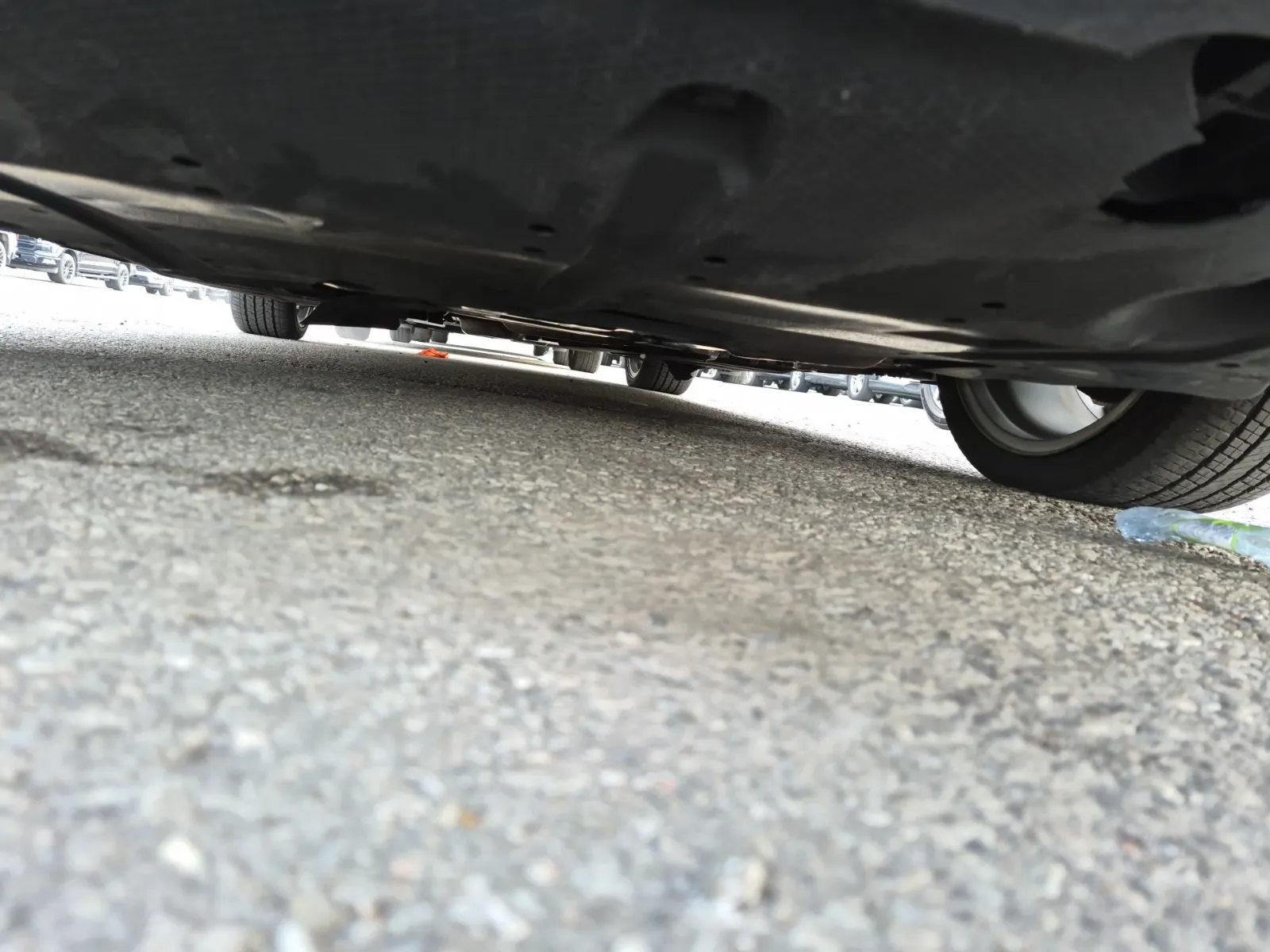 Undercarriage - Front Photo
