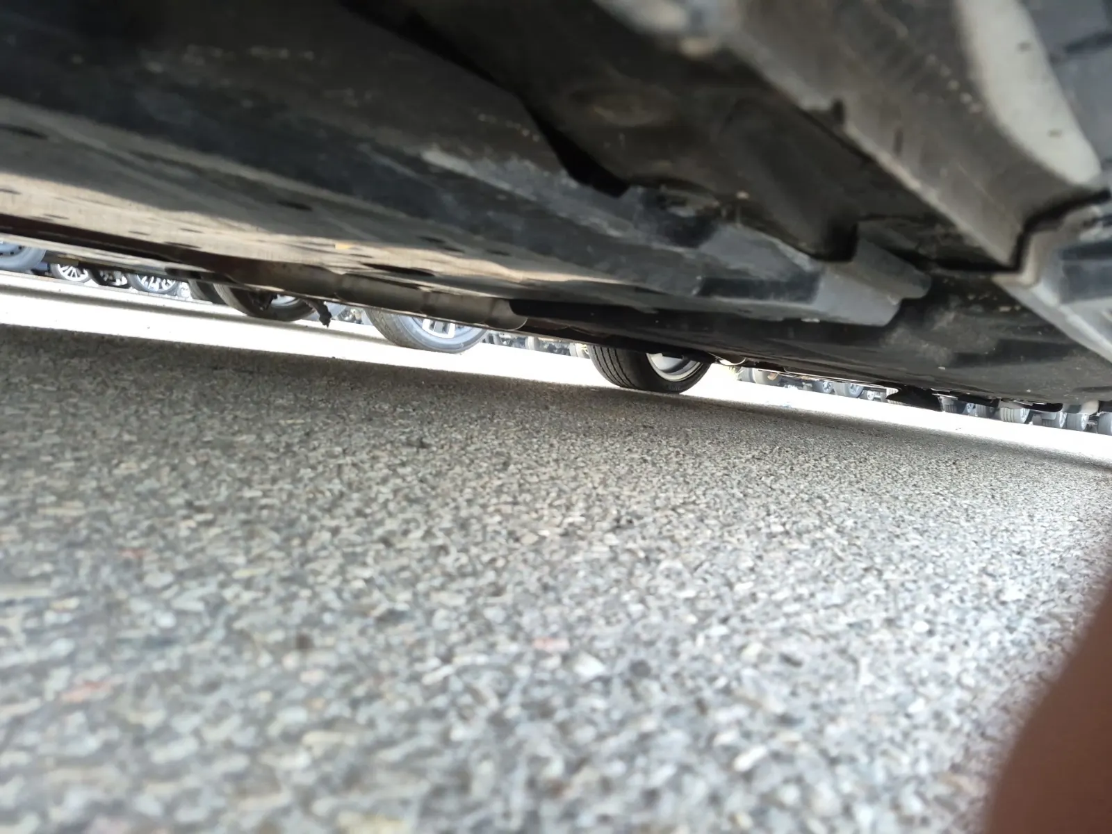 Undercarriage - Passenger Photo