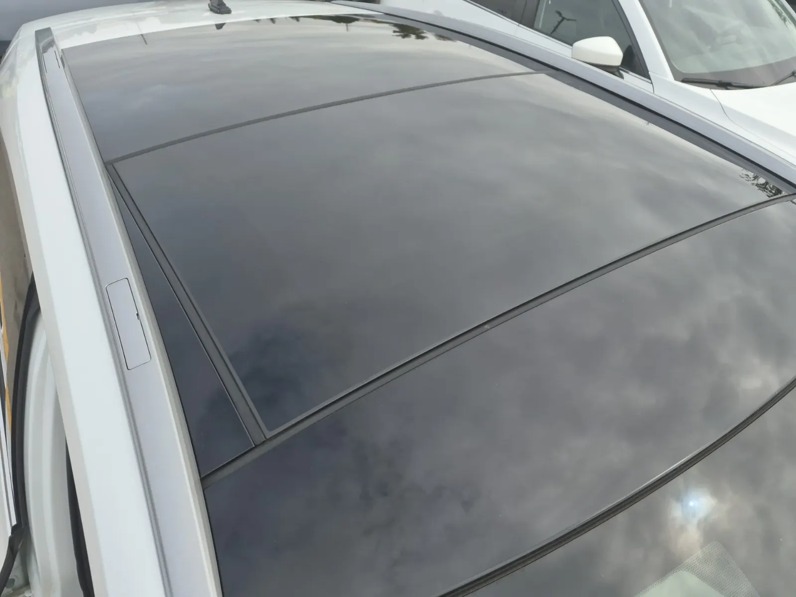 Exterior Roof Photo