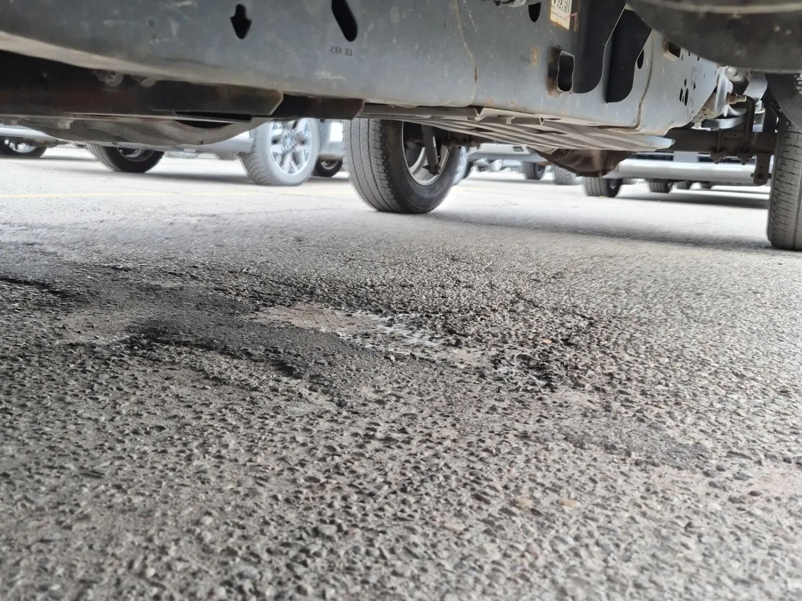 Undercarriage - Driver Photo