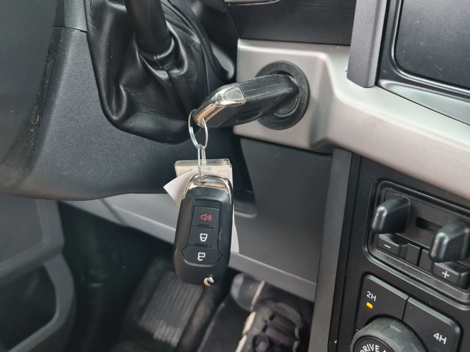 Keys/Fobs/Manual Photo