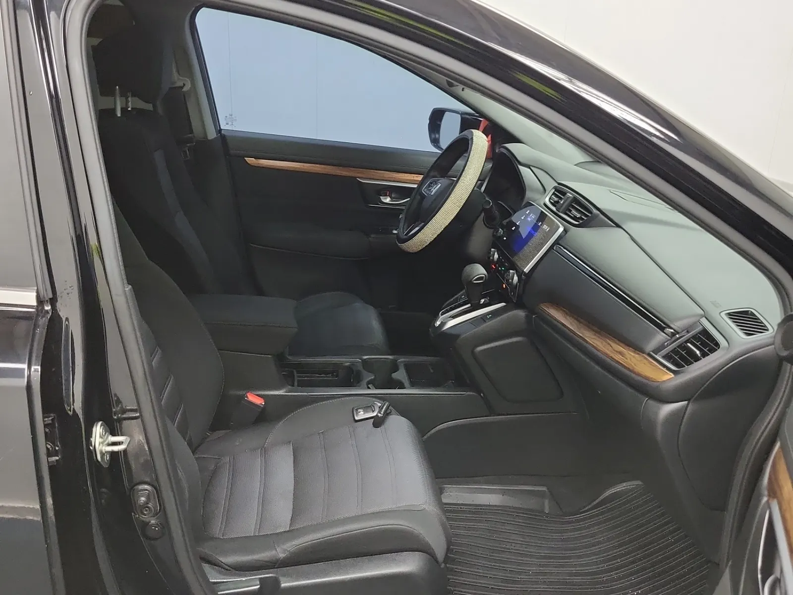 Right Side Interior Photo