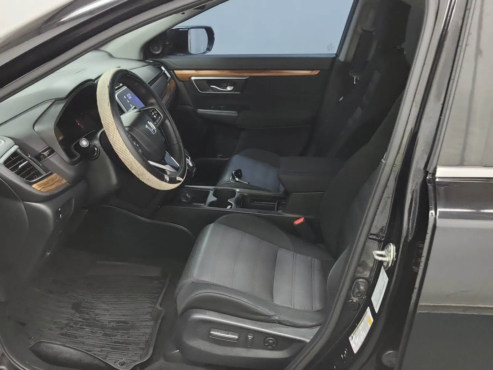 Front Interior Photo
