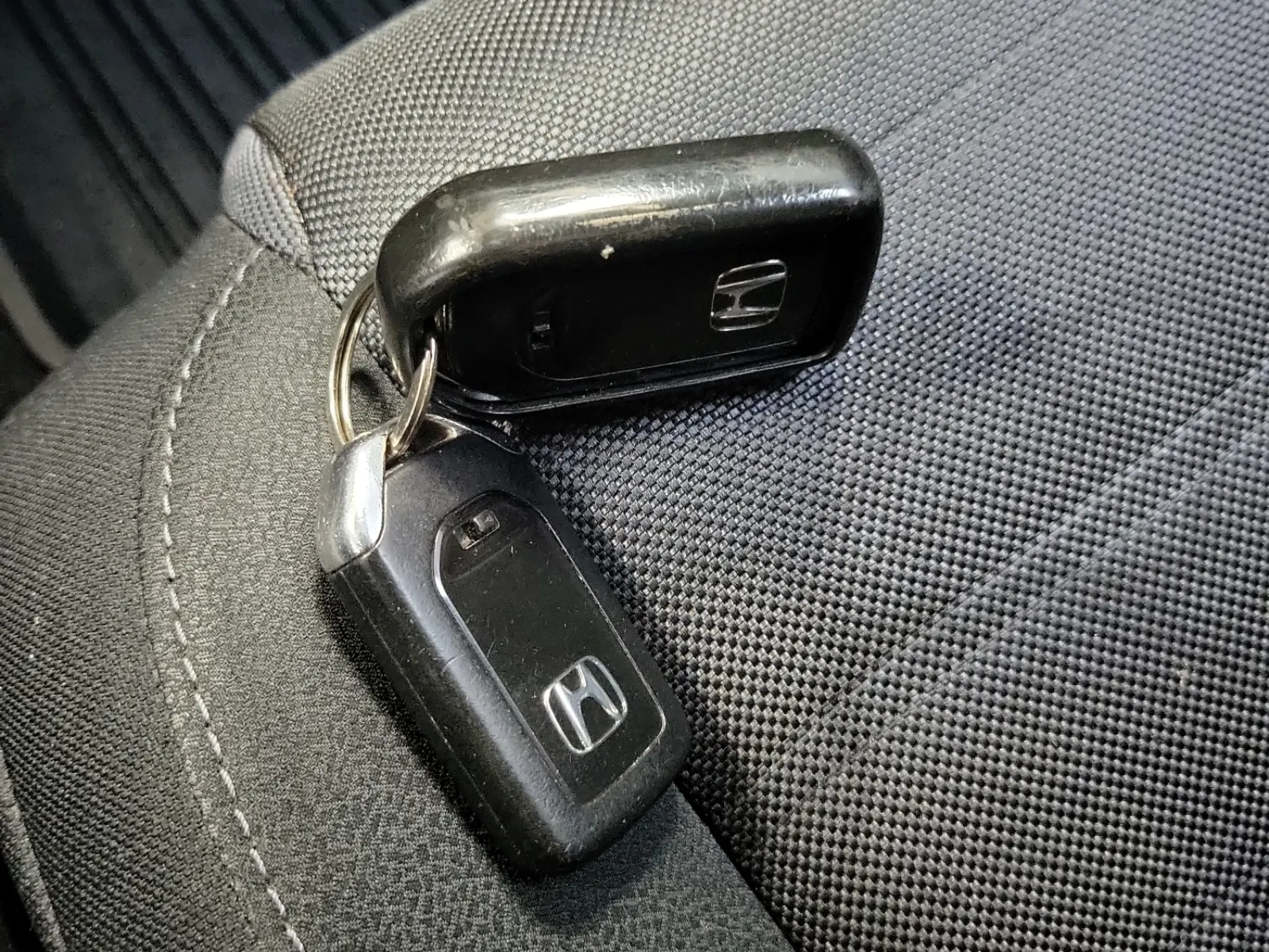 Keys/Fobs/Manual Photo