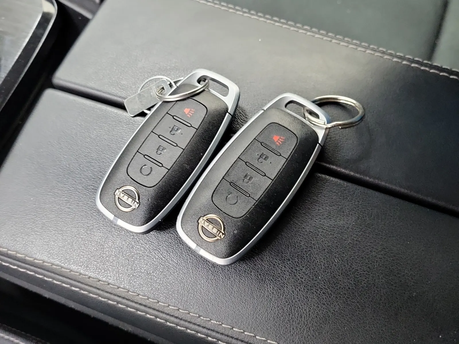 Keys/Fobs/Manual Photo