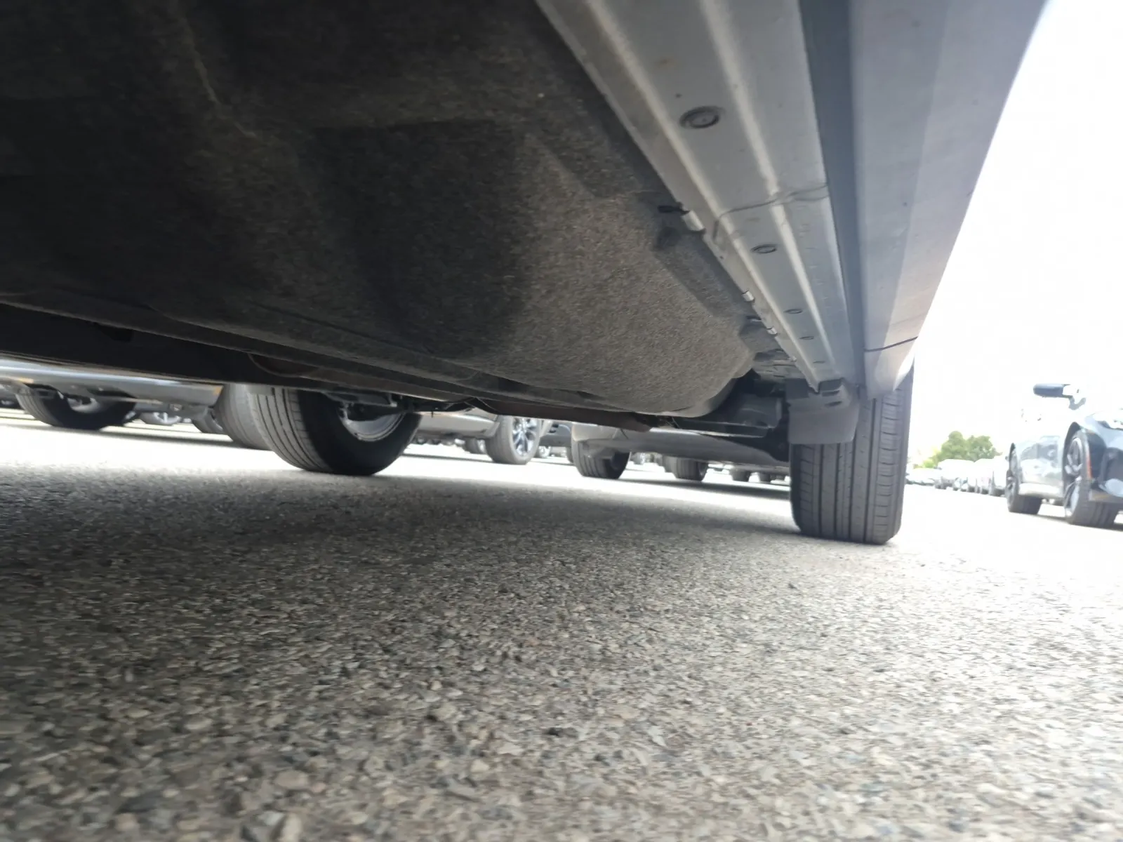 Undercarriage - Driver Photo