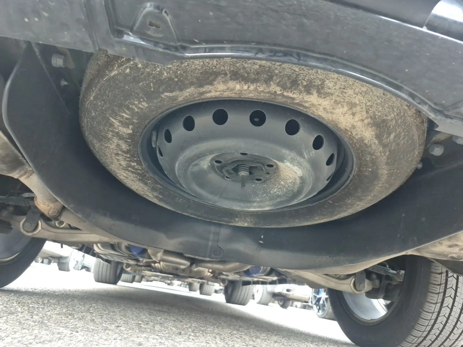 Spare Tire & Wheel Photo