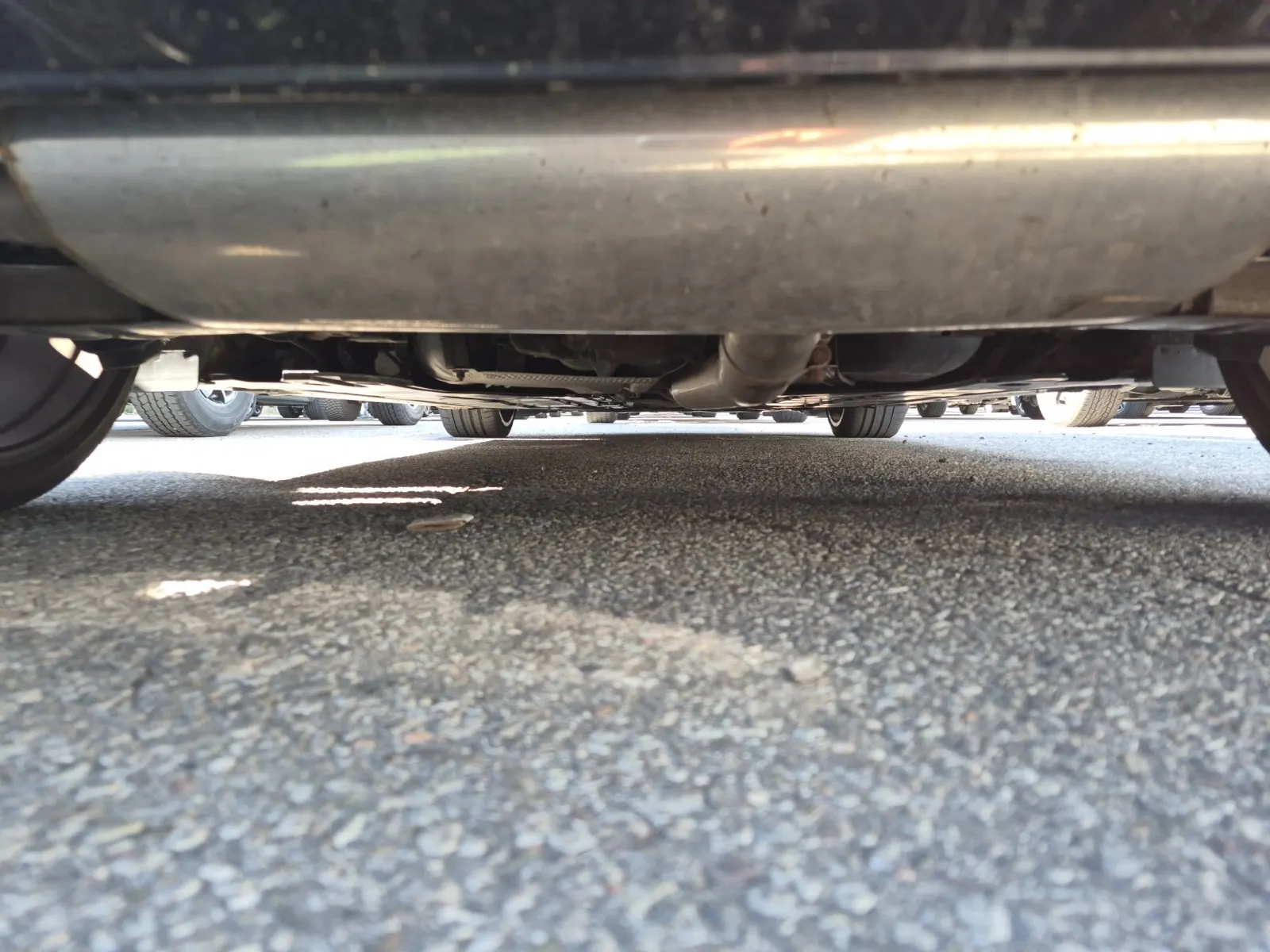 Undercarriage - Rear Photo