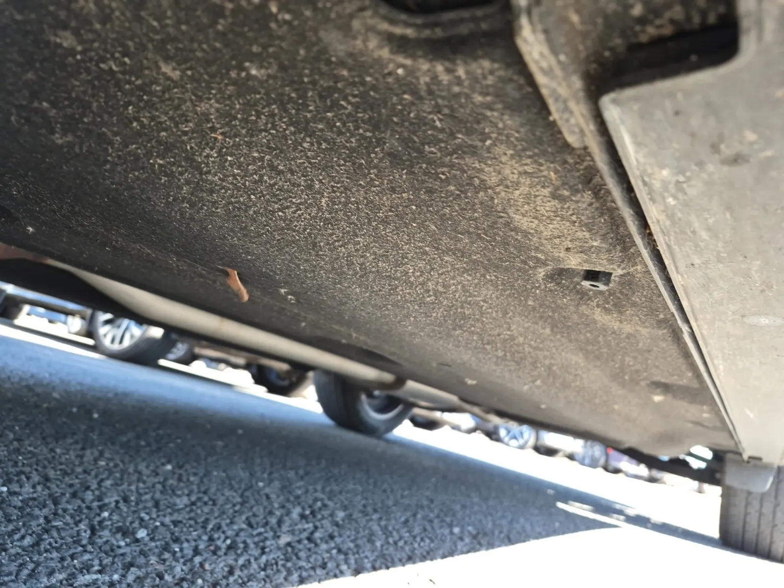 Undercarriage - Driver Photo