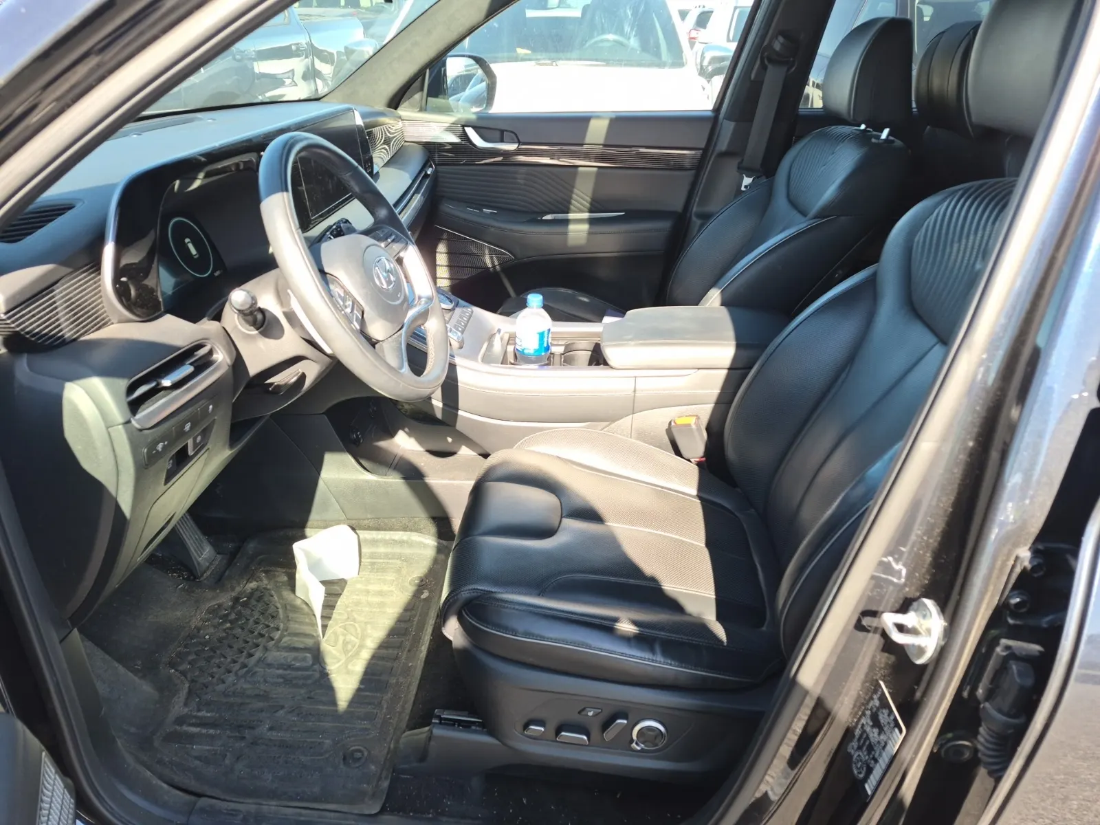Front Interior Photo