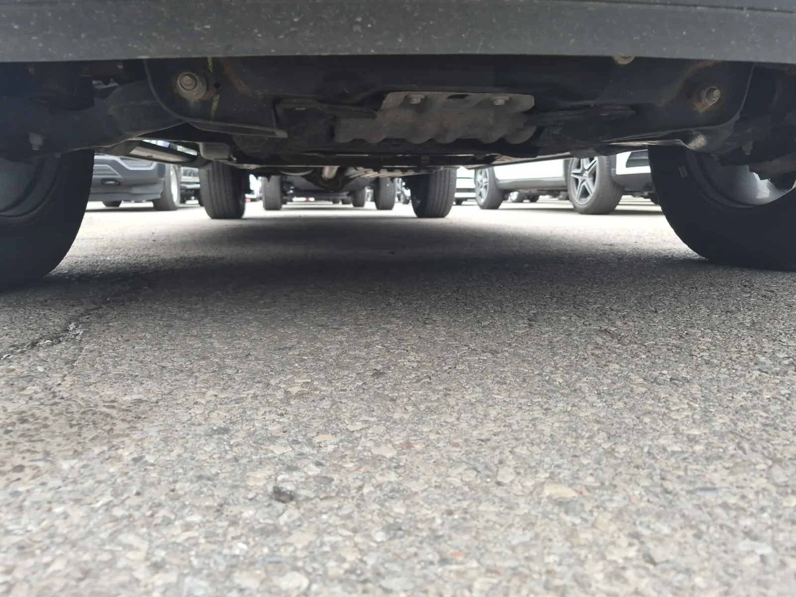 Undercarriage - Front Photo