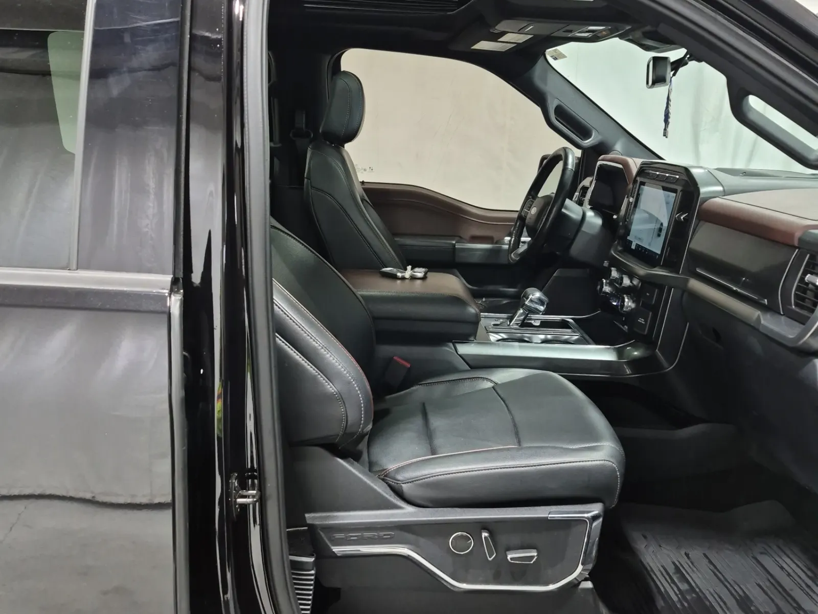 Right Side Interior Photo