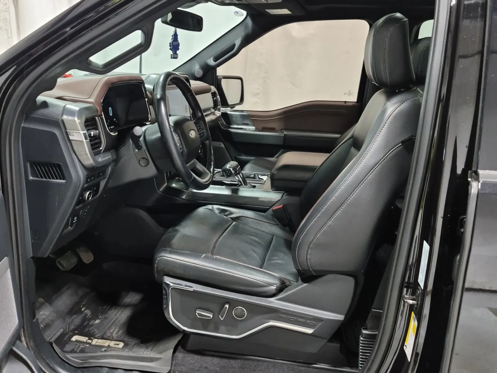 Front Interior Photo
