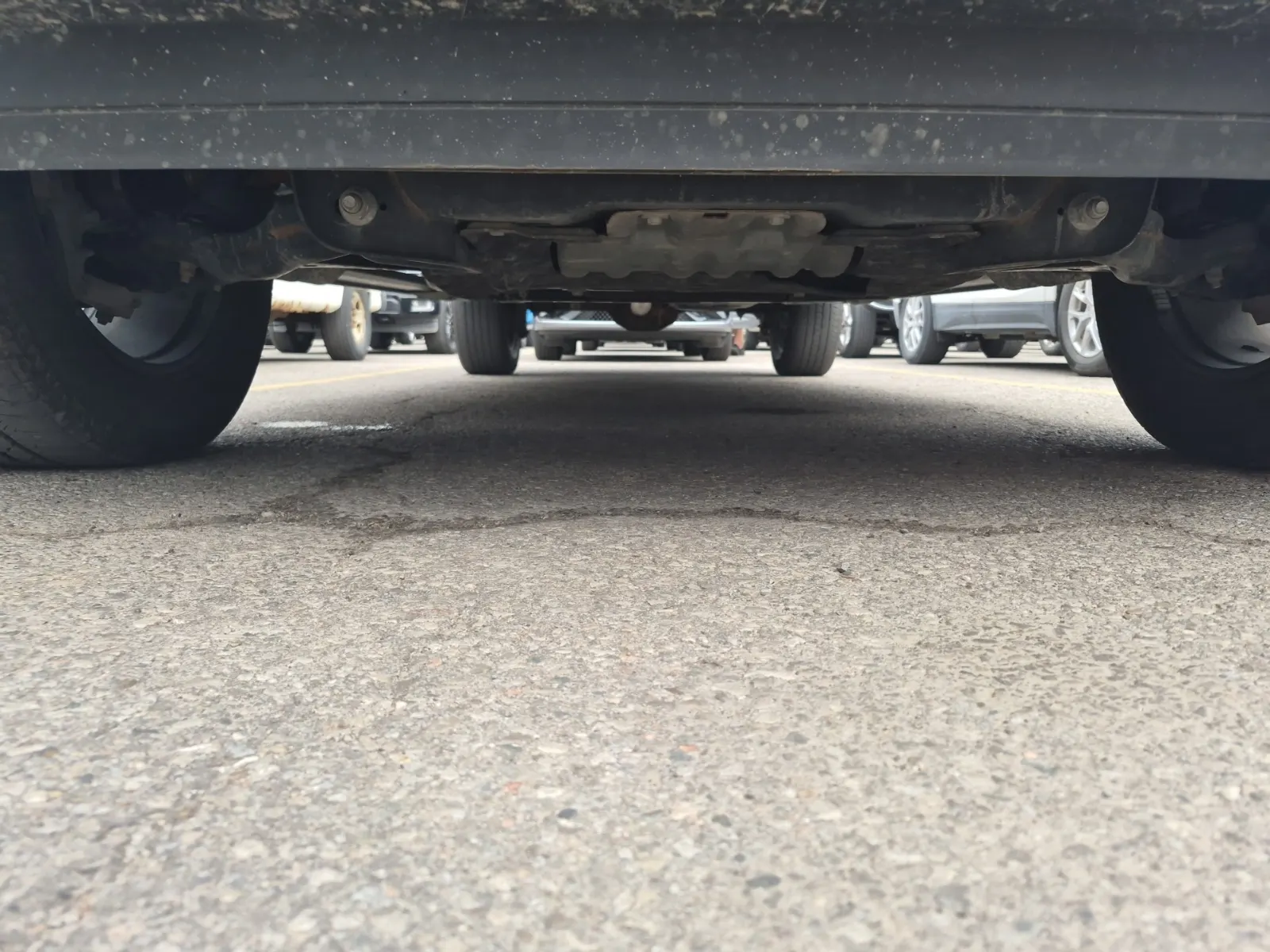 Undercarriage - Front Photo