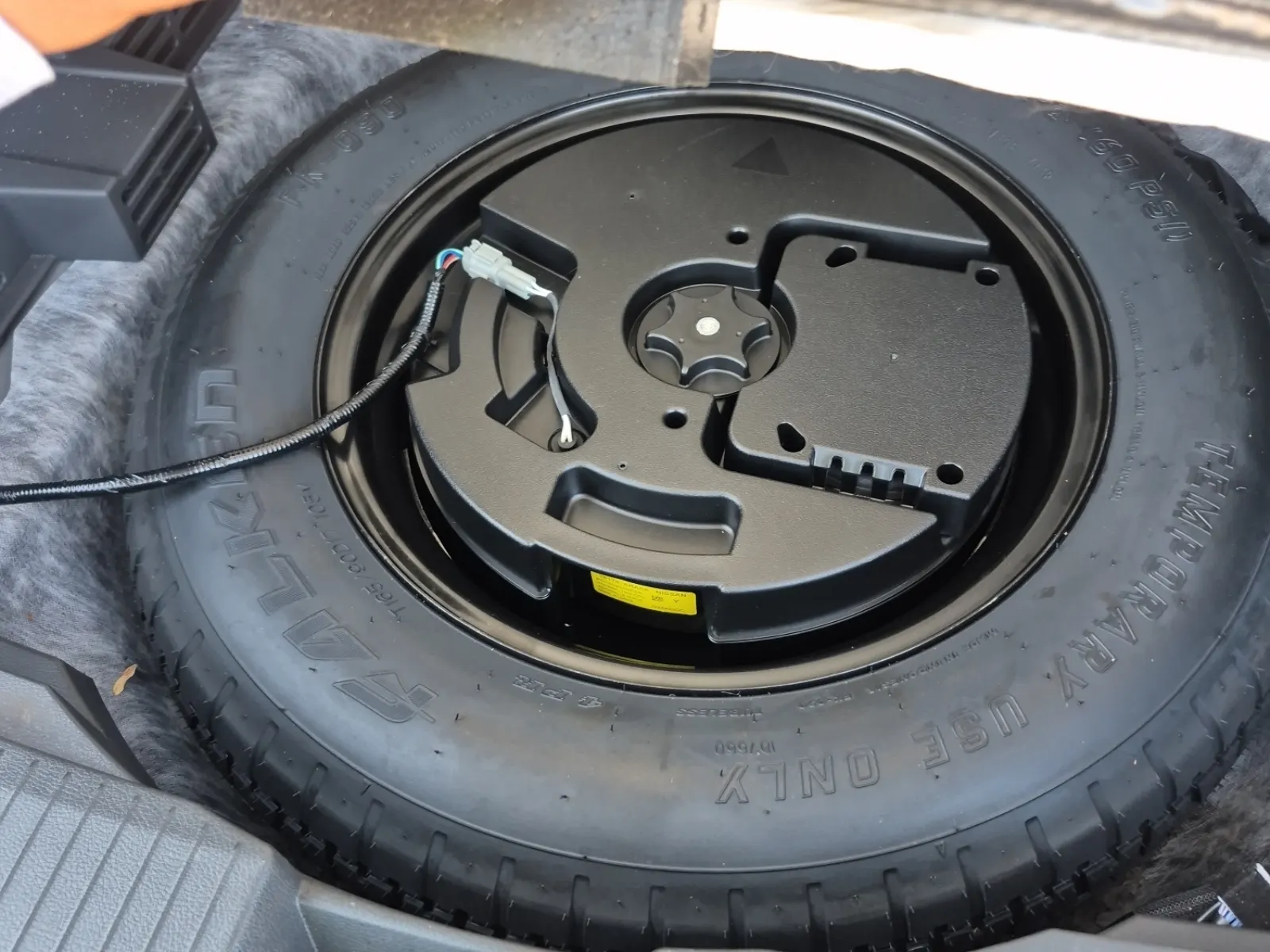 Spare Tire & Wheel Photo