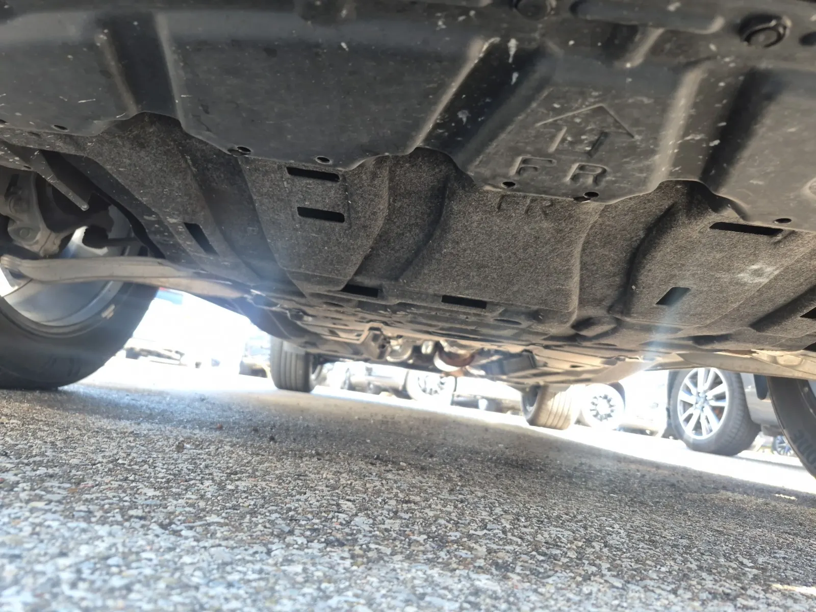 Undercarriage - Front Photo