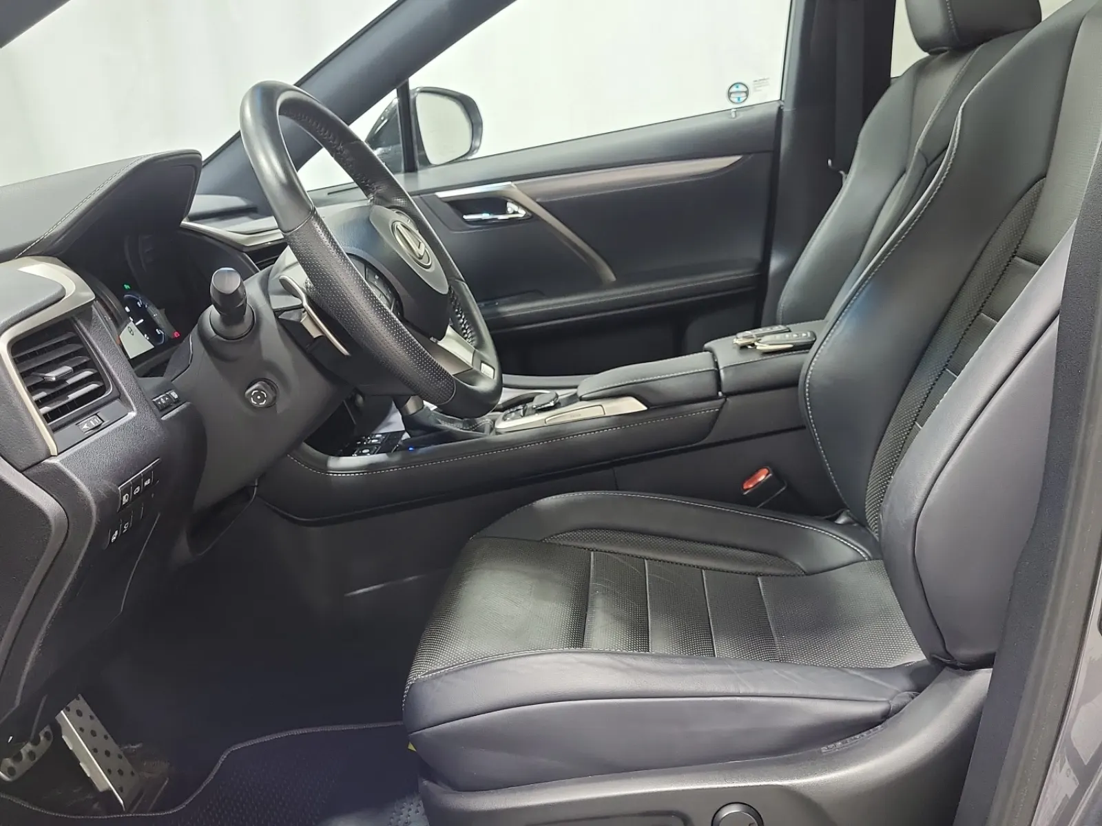 Front Interior Photo