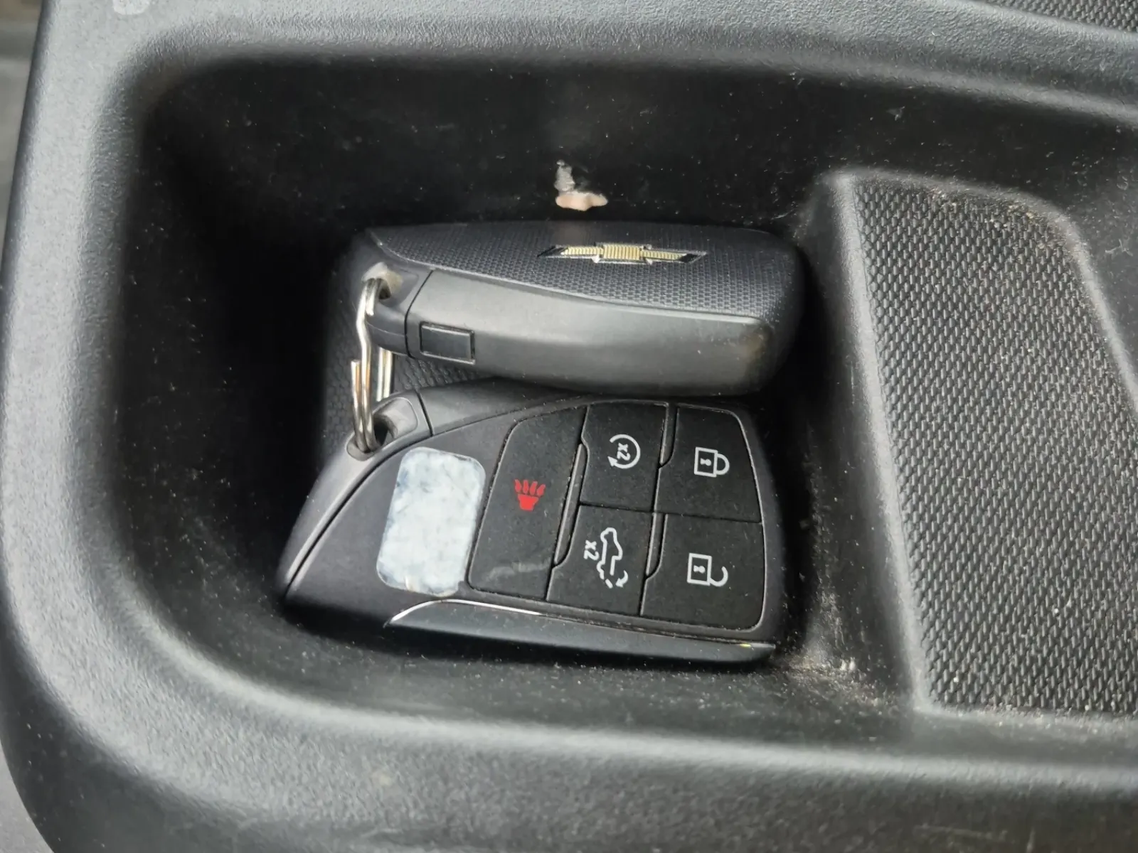 Keys/Fobs/Manual Photo