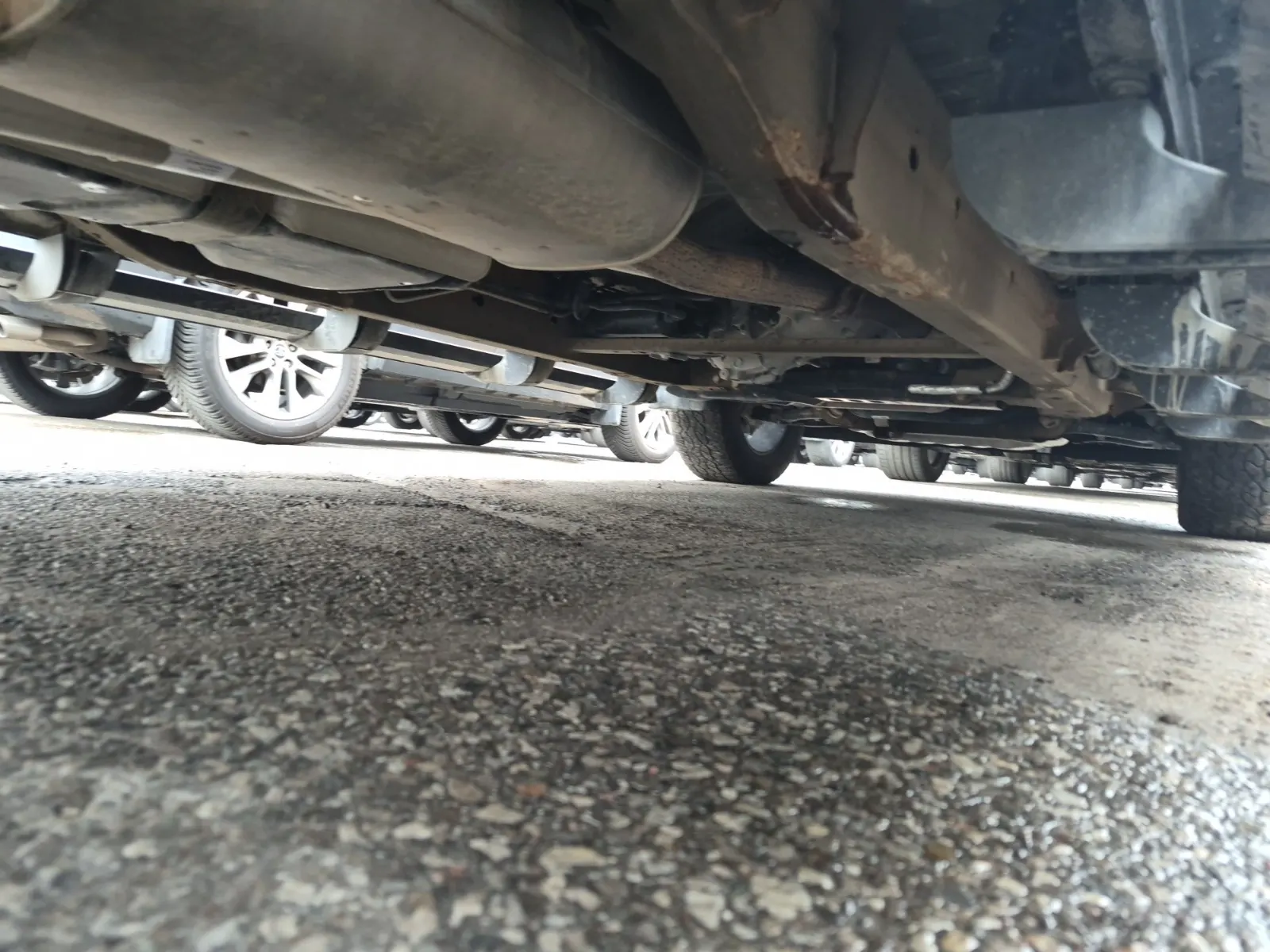 Undercarriage - Passenger Photo