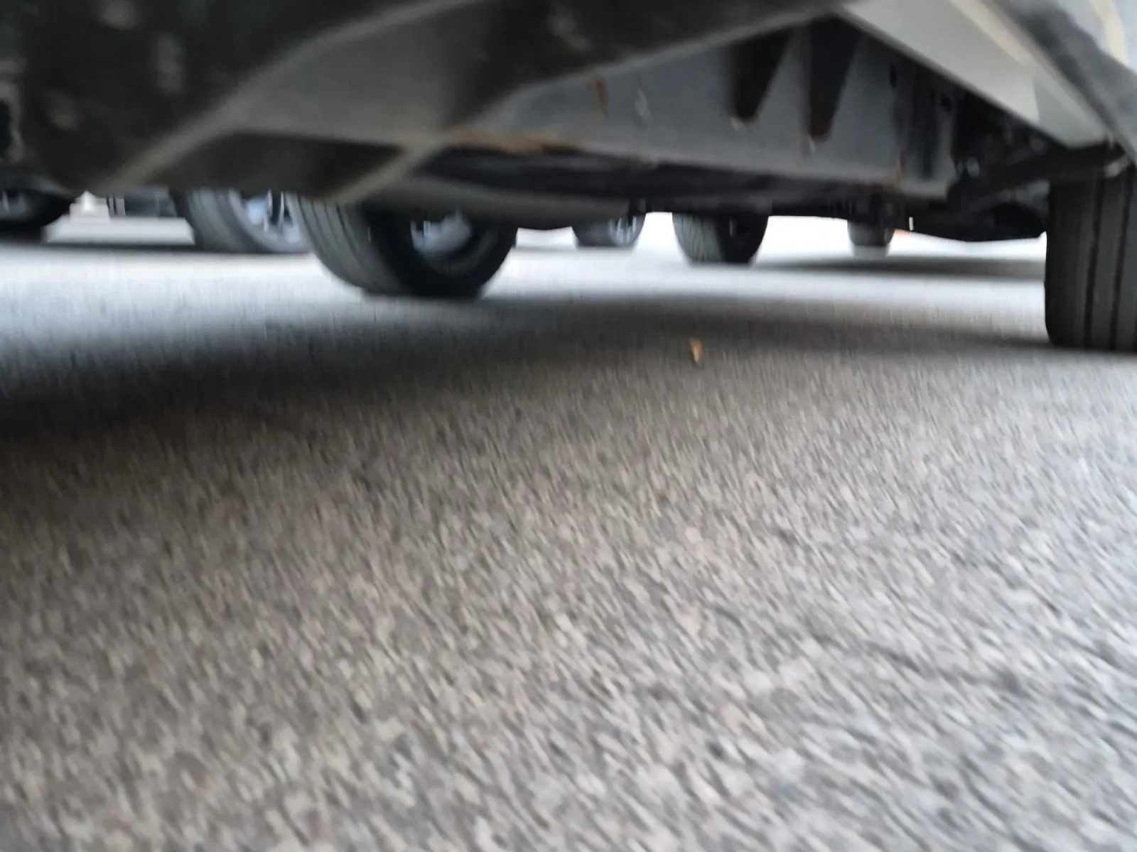 Undercarriage - Driver Photo