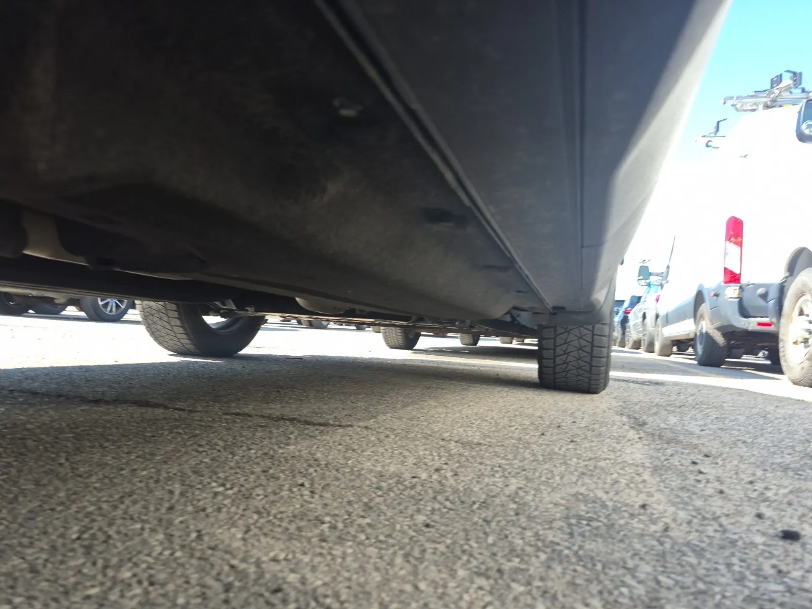 Undercarriage - Passenger Photo