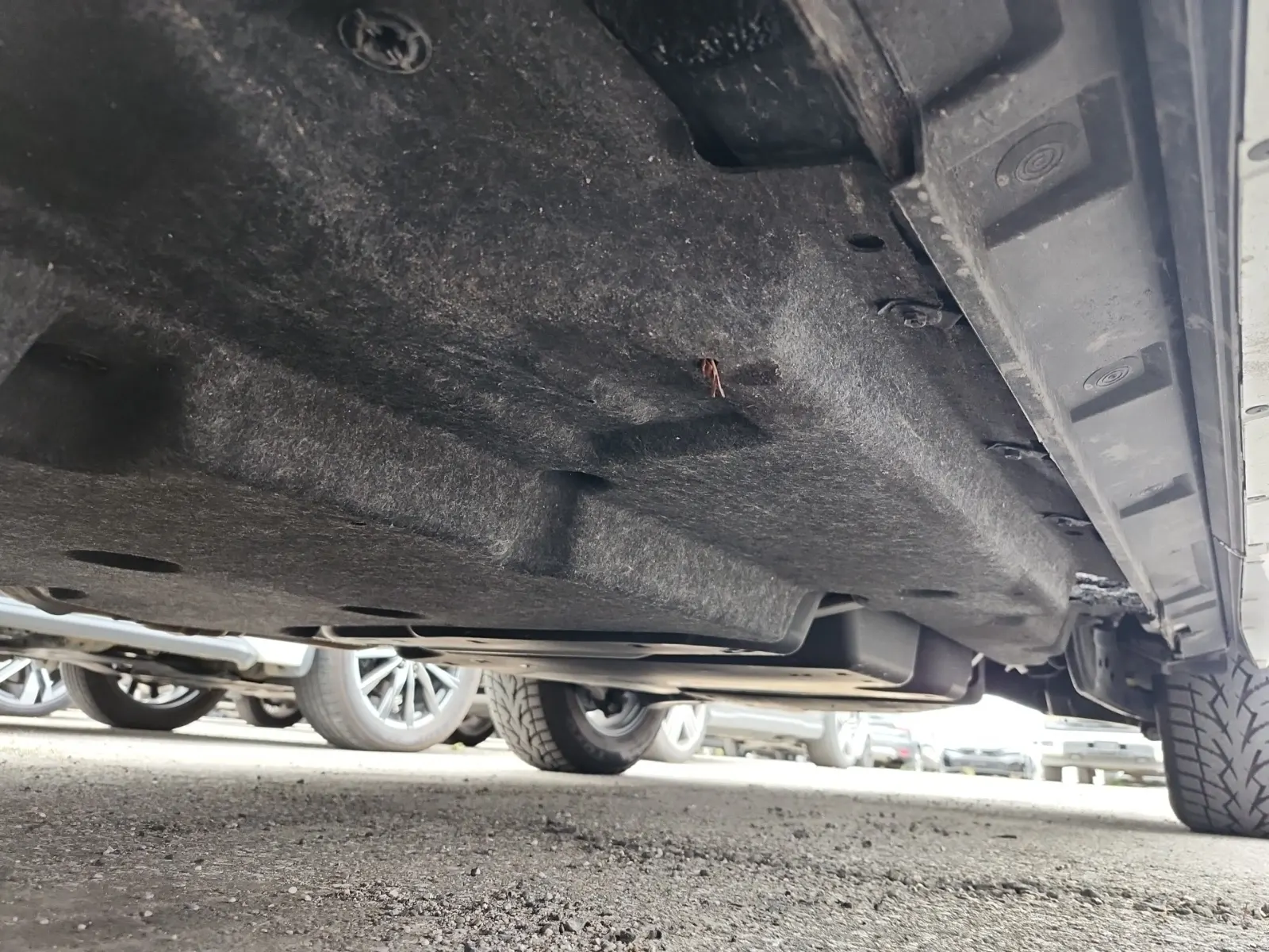 Undercarriage - Driver Photo