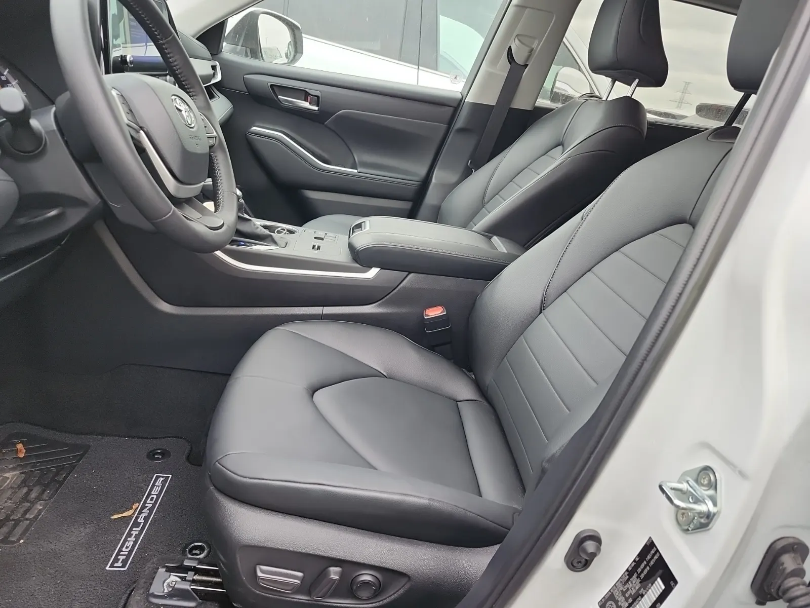Front Interior Photo