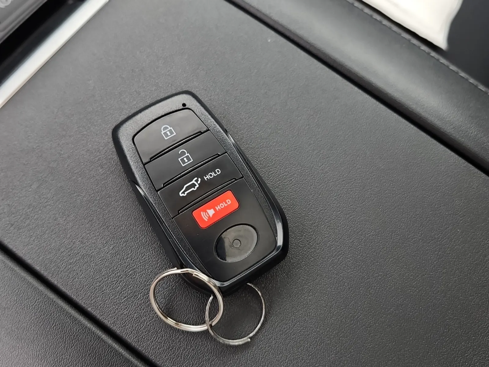 Keys/Fobs/Manual Photo