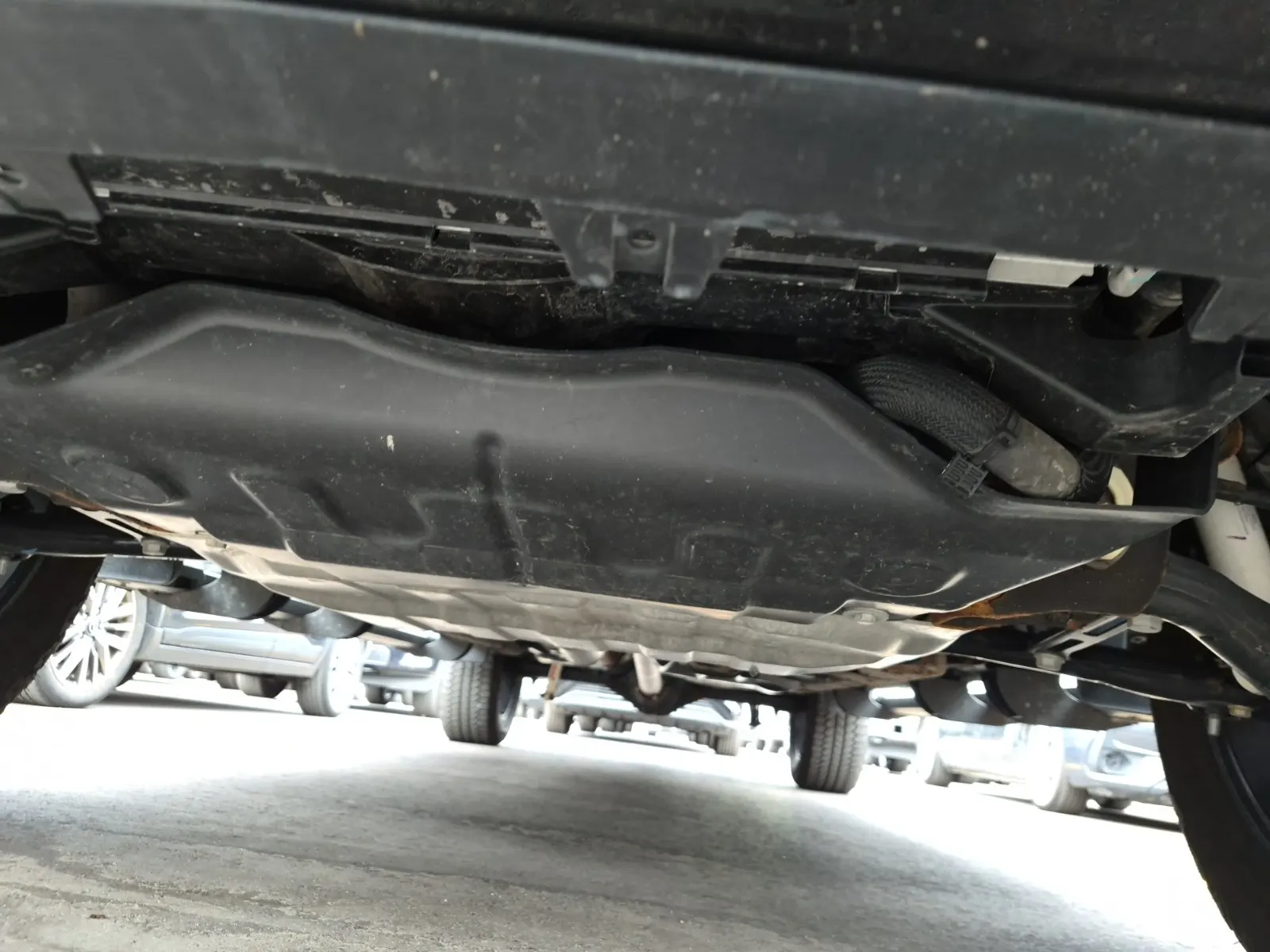 Undercarriage - Front Photo