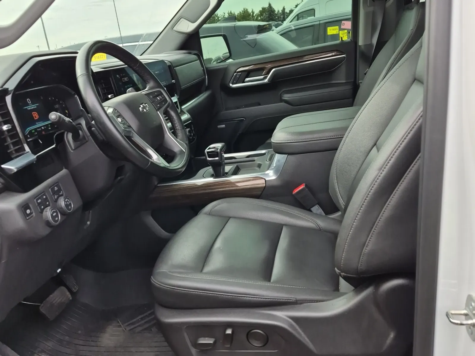 Front Interior Photo