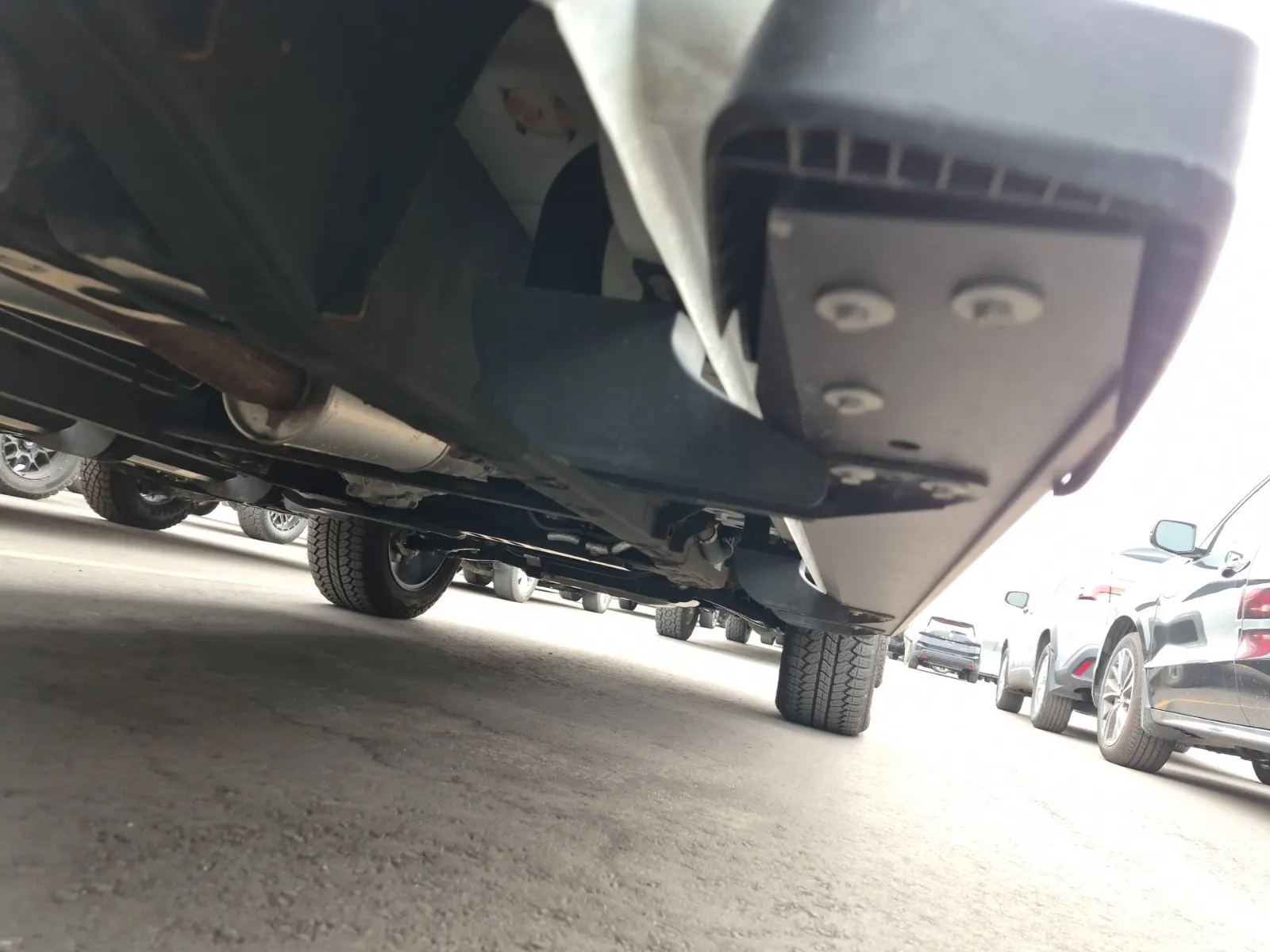 Undercarriage - Passenger Photo