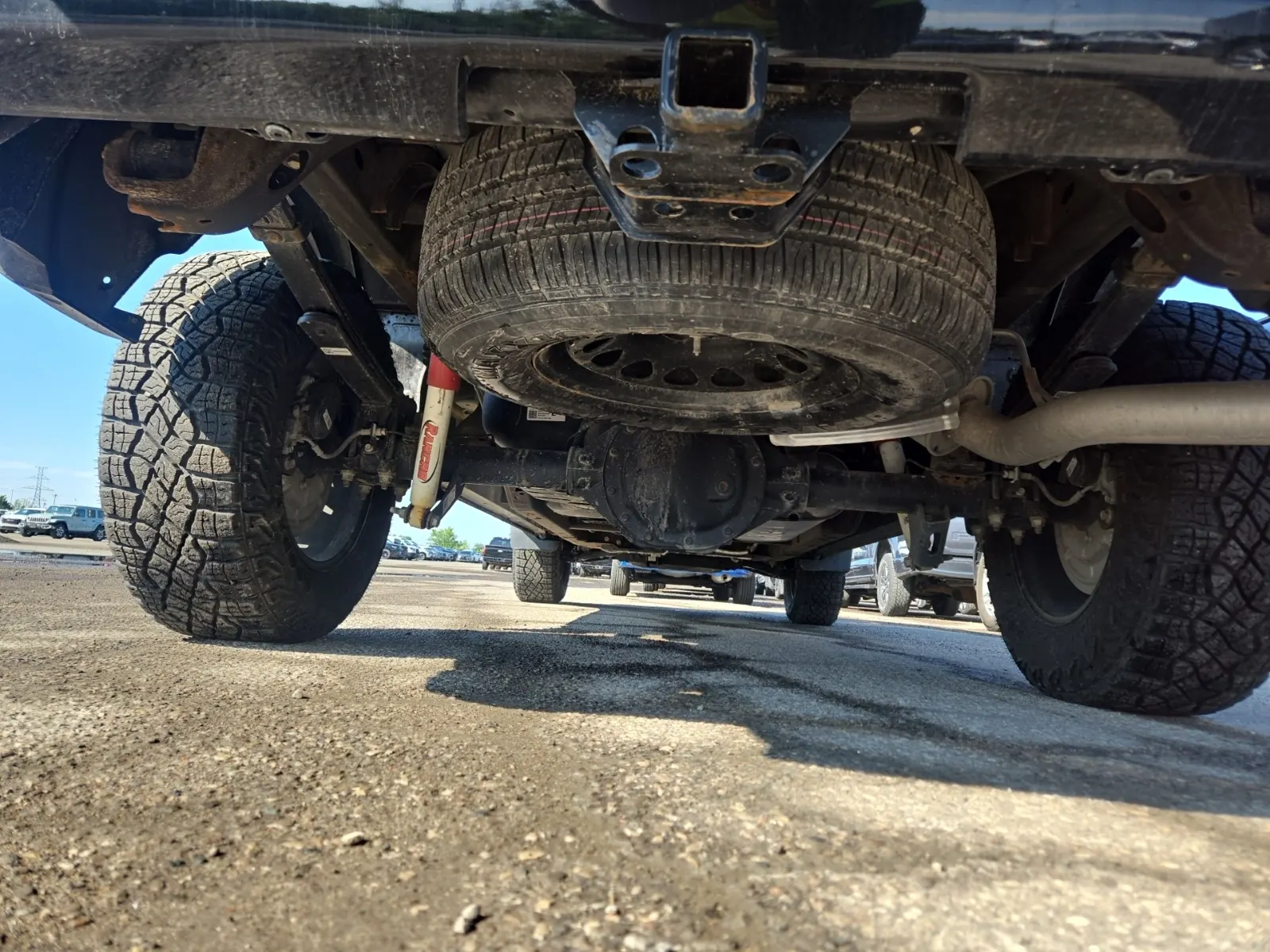 Undercarriage - Rear Photo