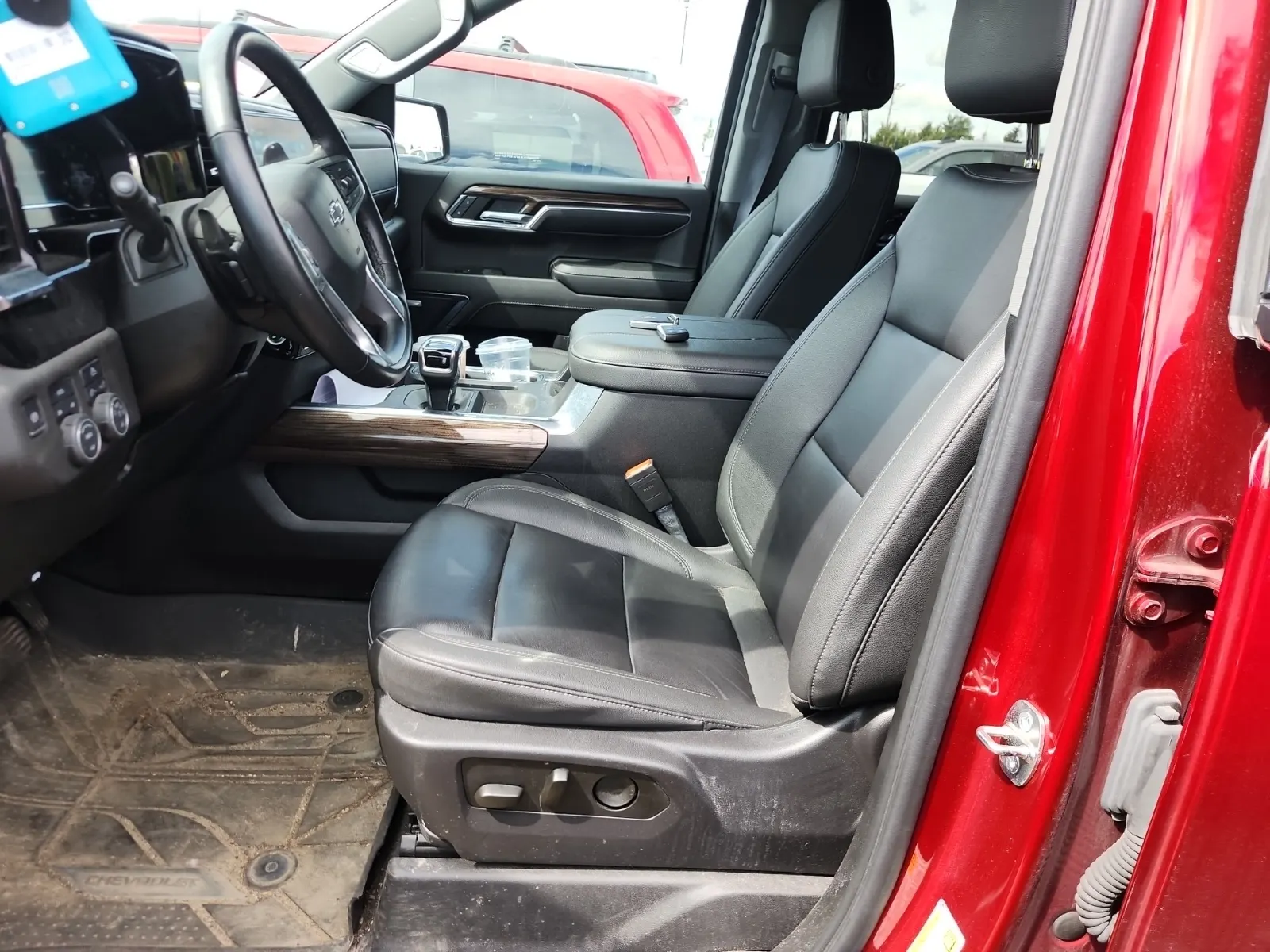 Front Interior Photo