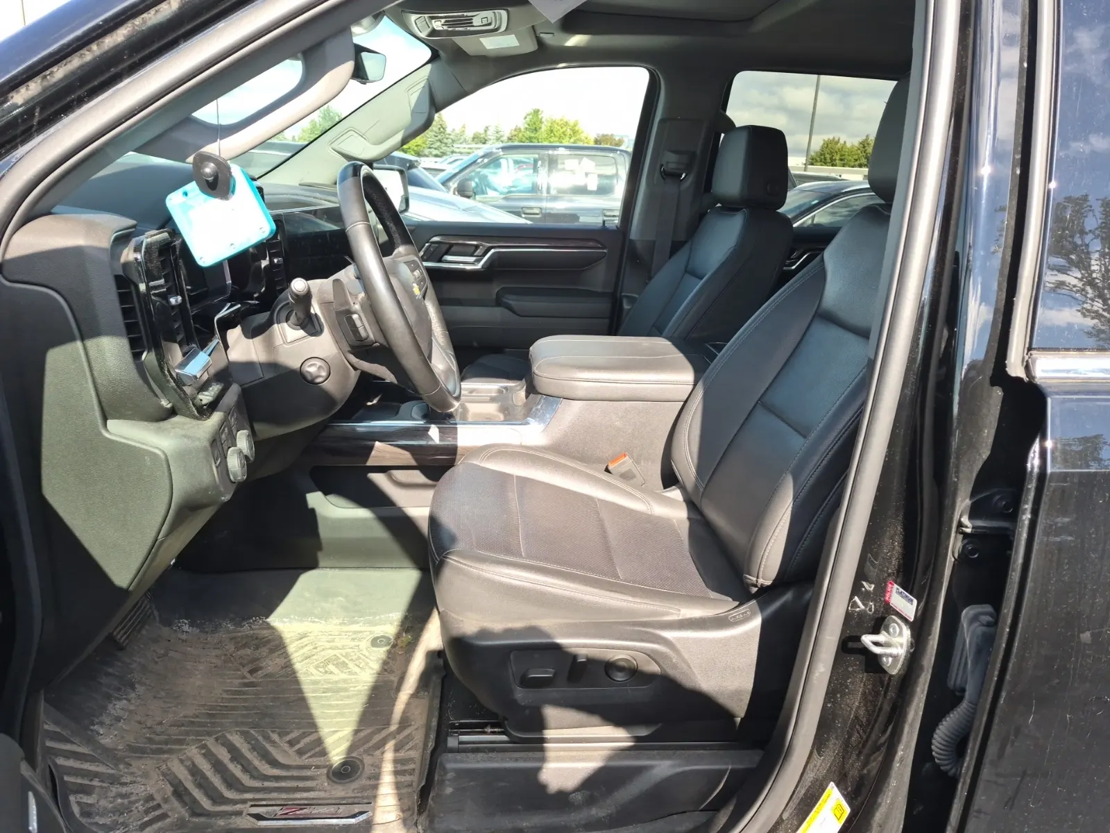 Front Interior Photo