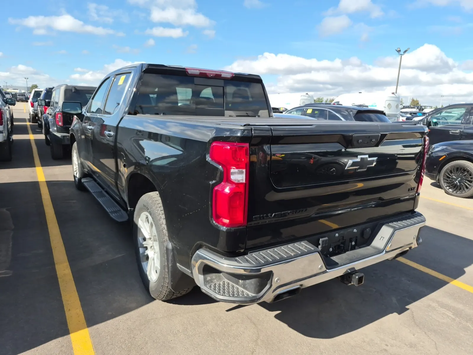 Driver Rear 3/4 Photo