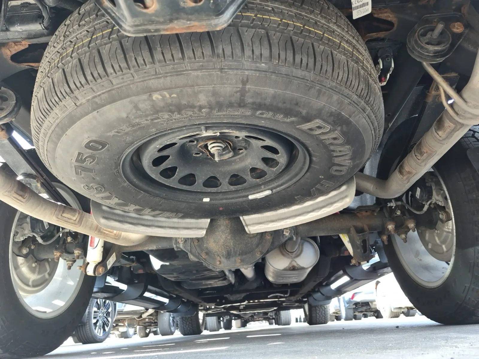 Undercarriage - Rear Photo