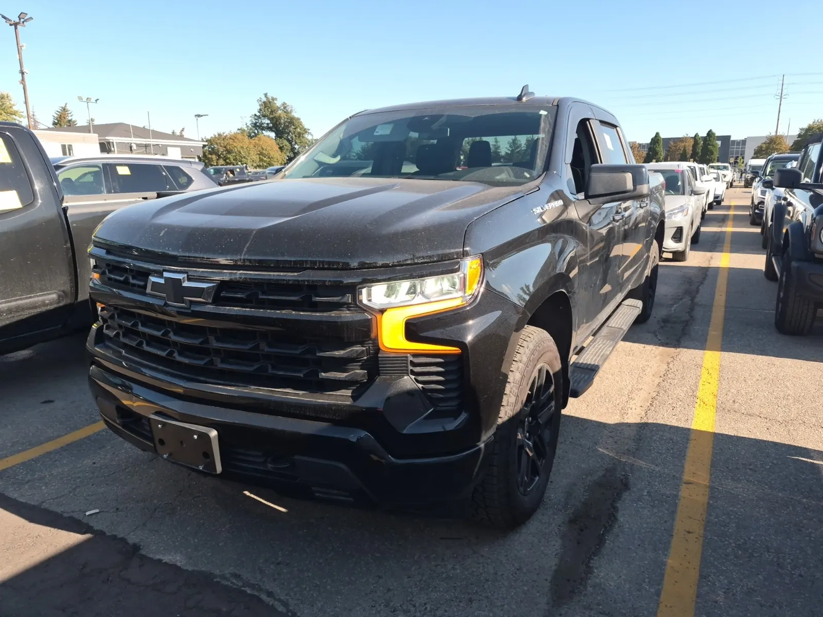 Front driver 3/4 photo