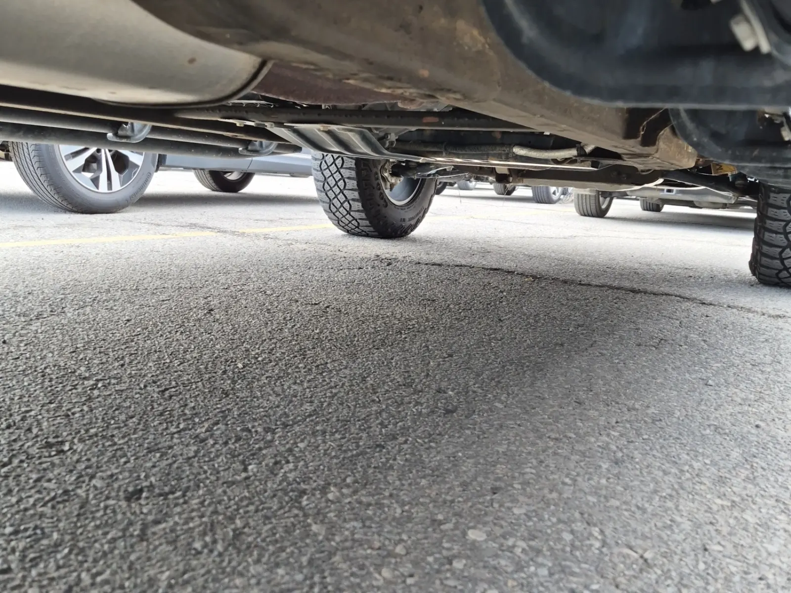 Undercarriage - Passenger Photo