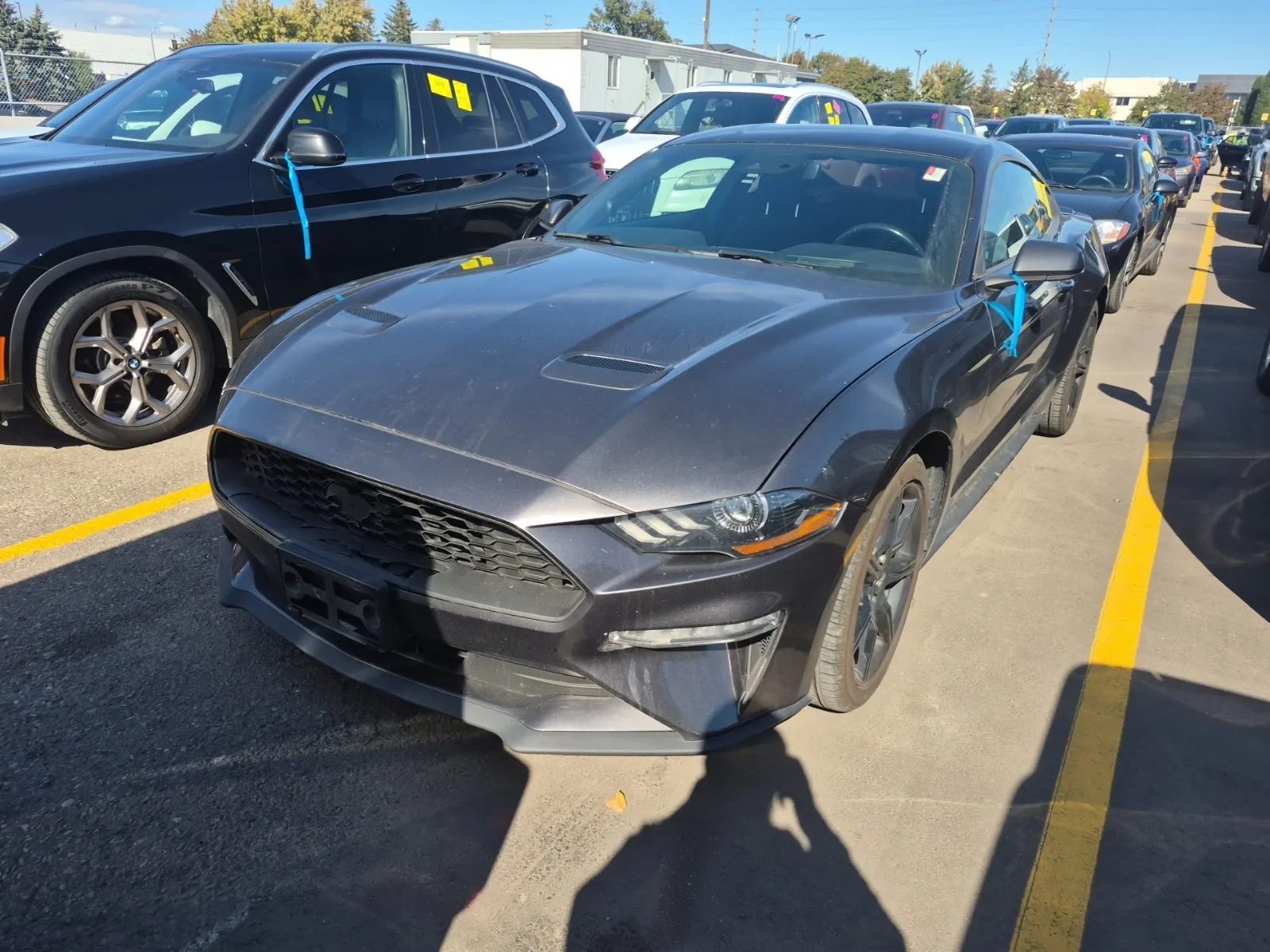 Front driver 3/4 photo