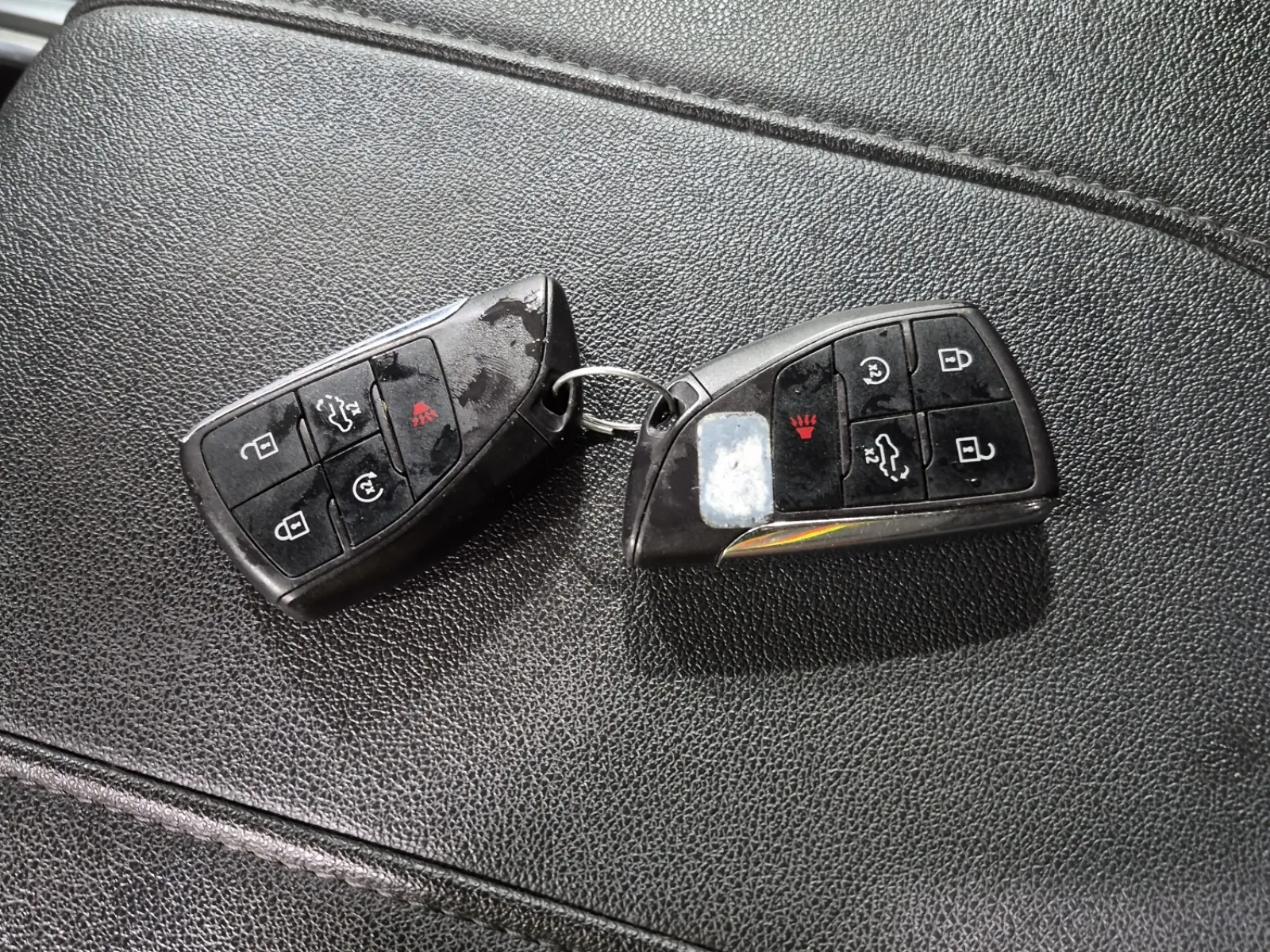 Keys/Fobs/Manual Photo