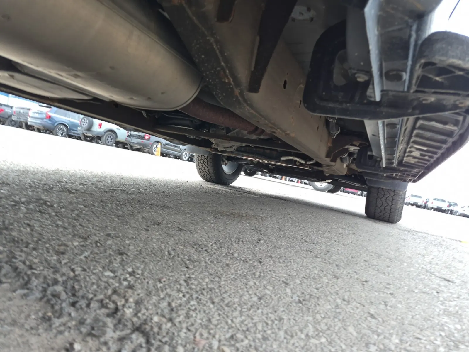Undercarriage - Passenger Photo