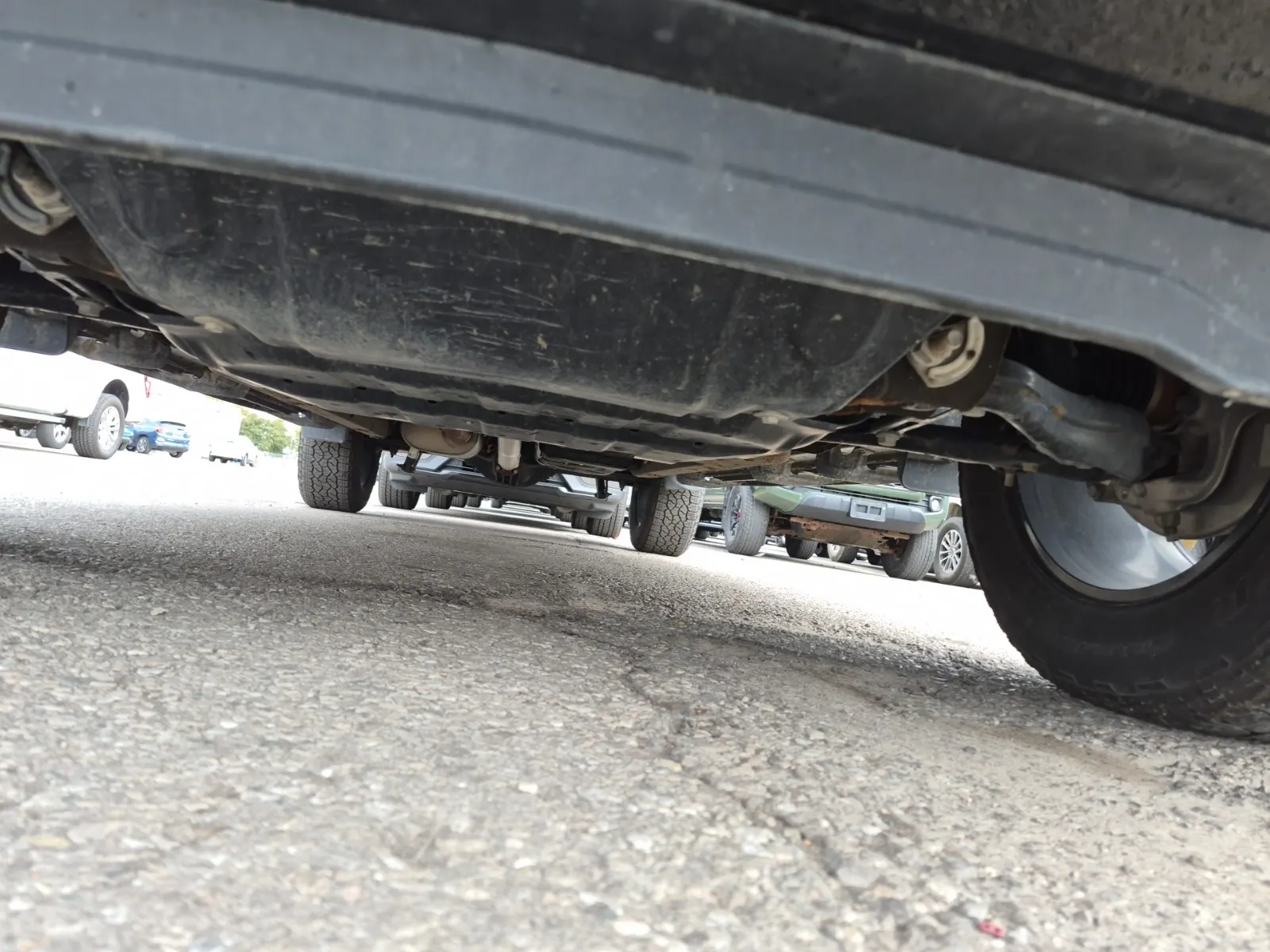Undercarriage - Front Photo