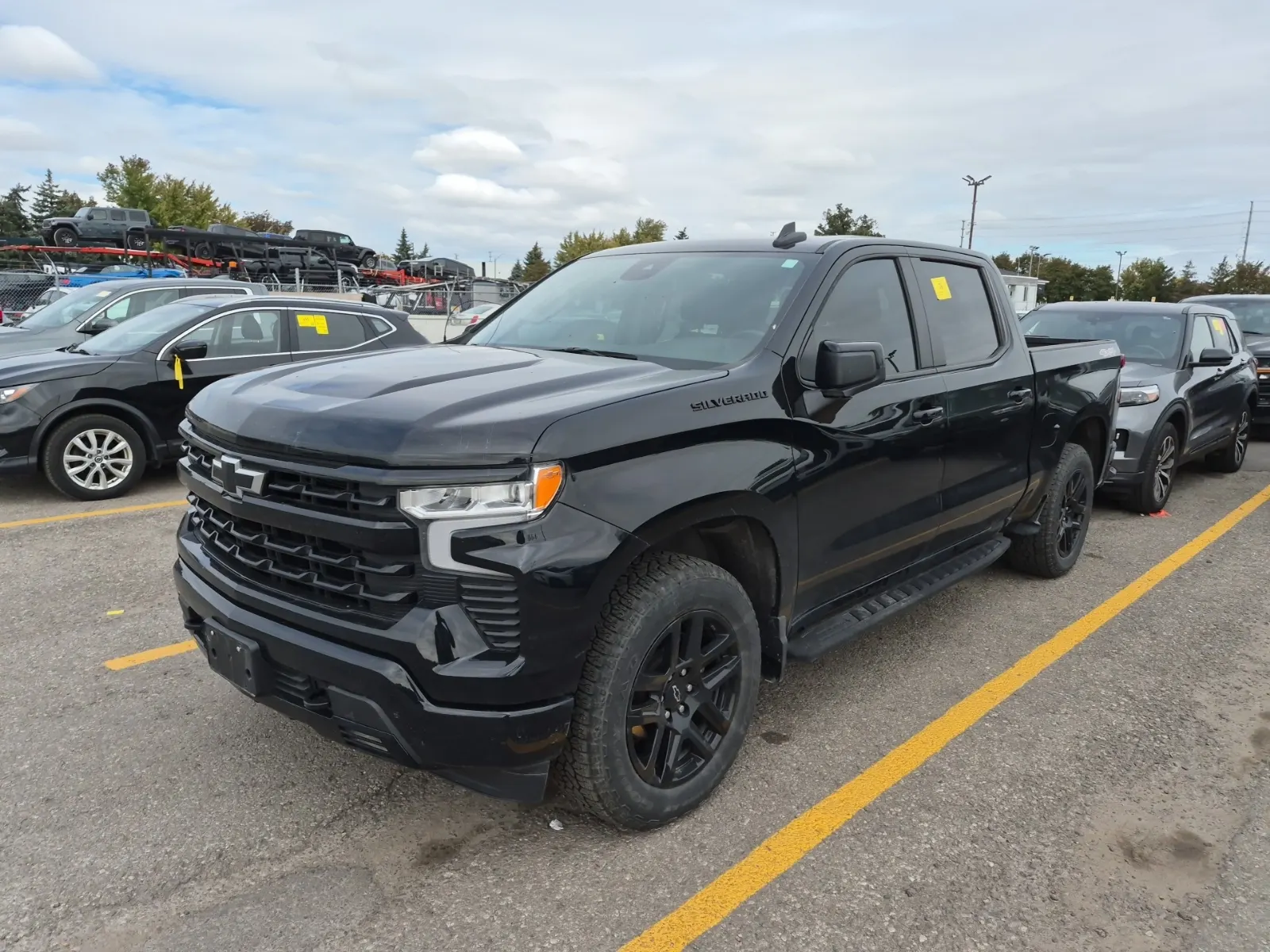 Front driver 3/4 photo