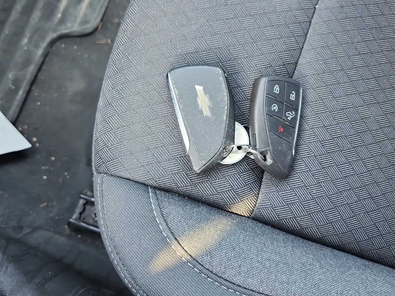 Keys/Fobs/Manual Photo